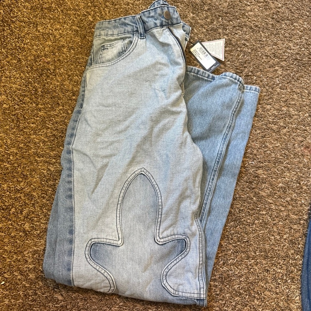 Pretty Little Thing Western Accent Straight Legged Jeans Size 8 US